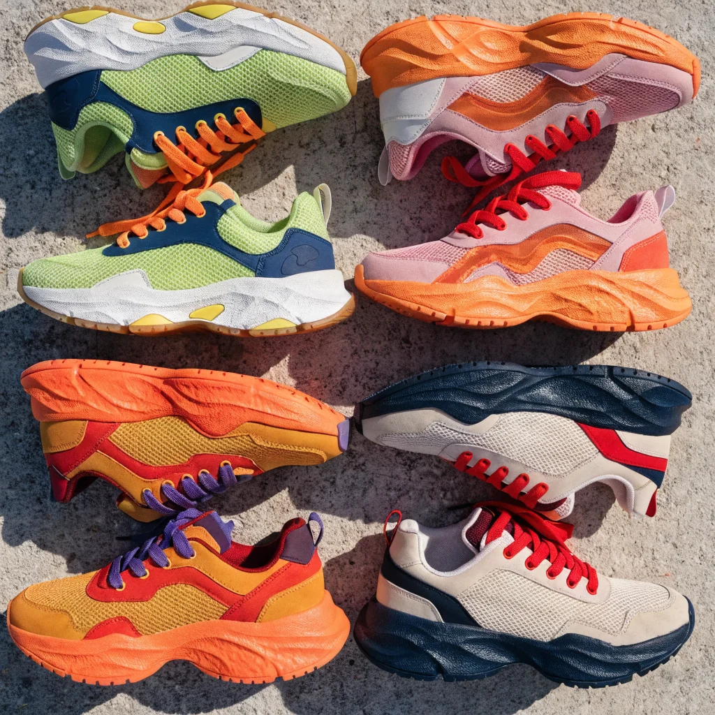 Gros plan sur baskets Refresh multicolores